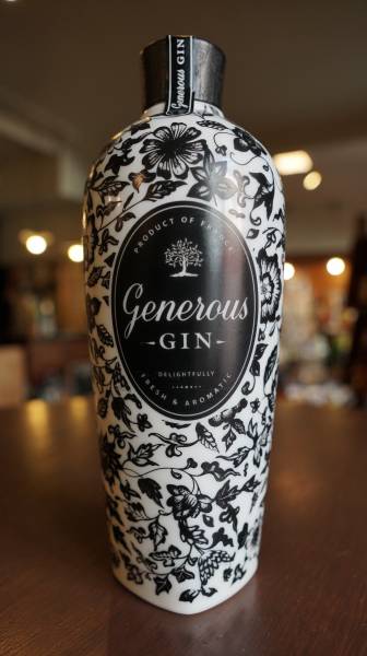 Le Generous Gin : un spiritueux onirique, fabriqué en France de façon artisanale !